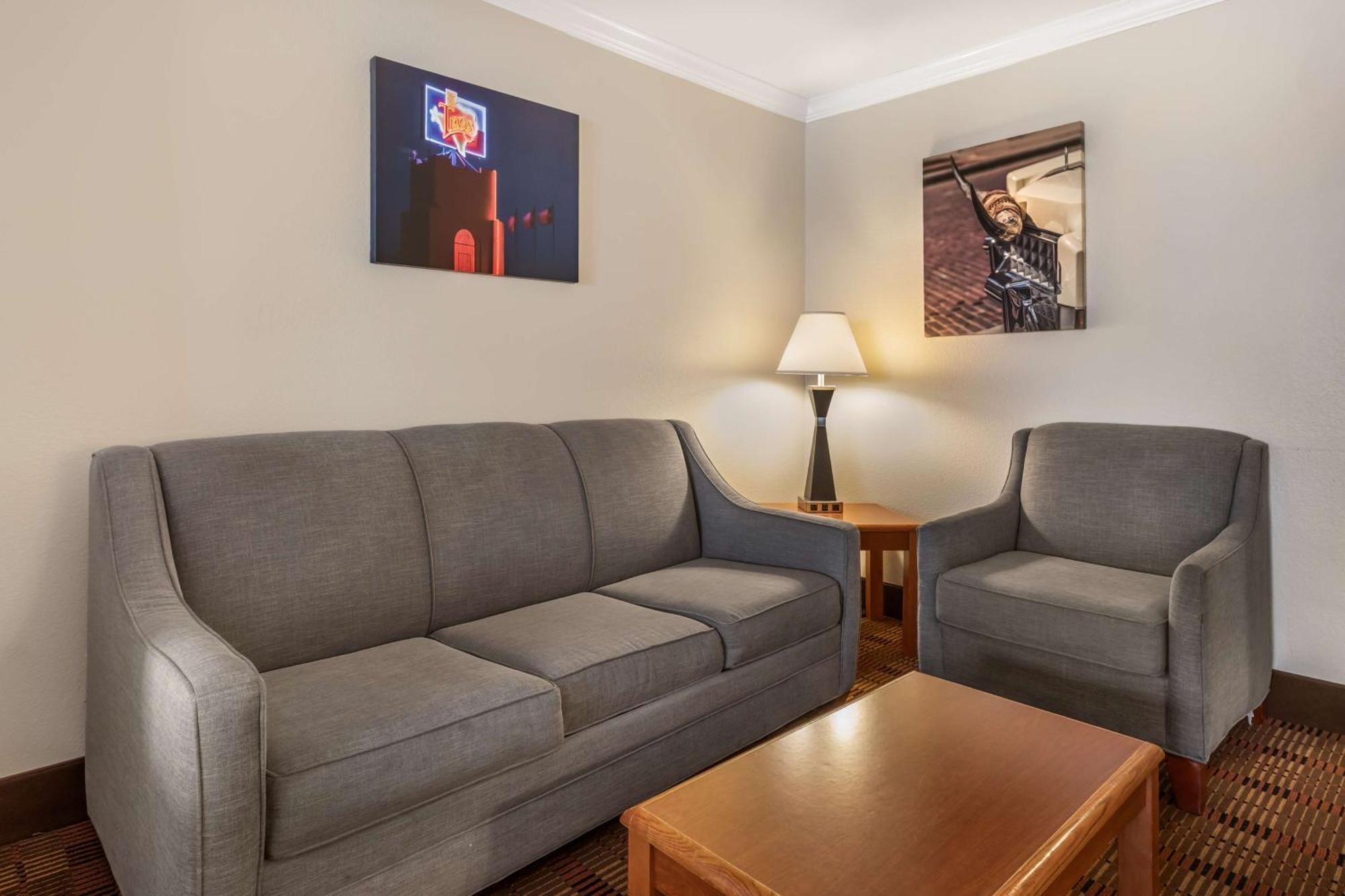 Best Western Club House Inn & Suites Mineral Wells Luaran gambar