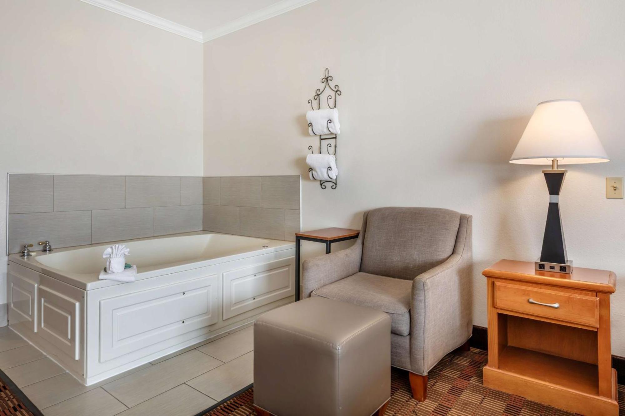 Best Western Club House Inn & Suites Mineral Wells Luaran gambar