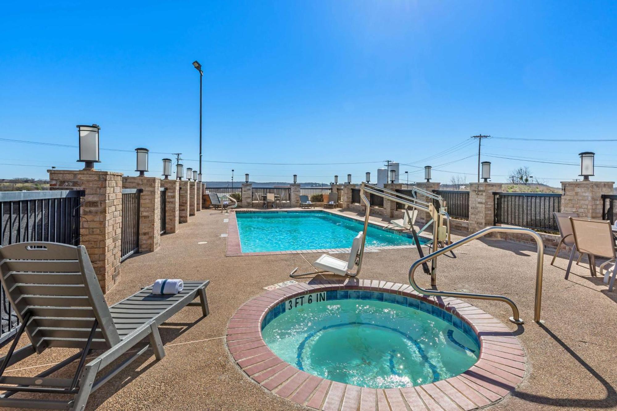 Best Western Club House Inn & Suites Mineral Wells Luaran gambar